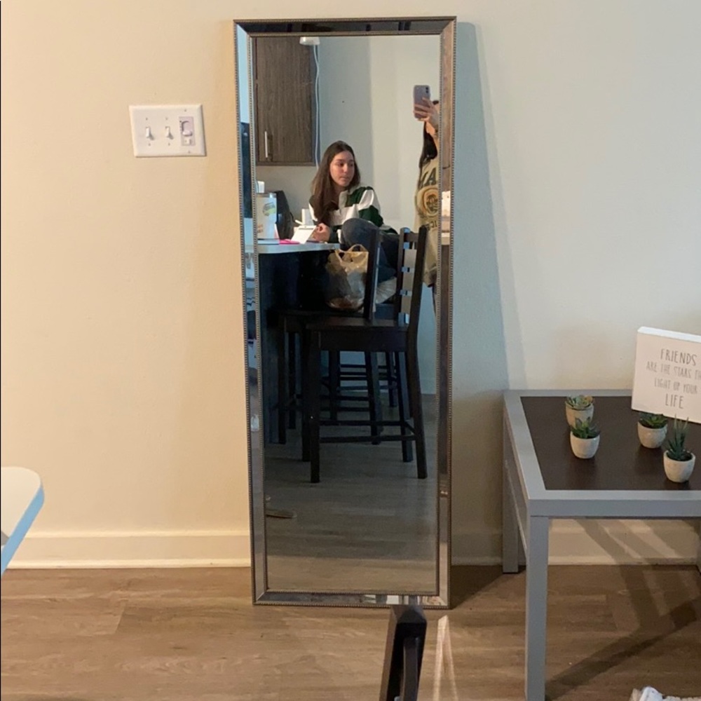 Full body mirror brand new in perfect condition